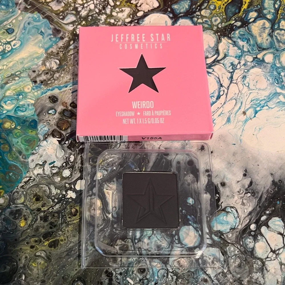 Jeffree Star Weirdo Eyeshadow - Black